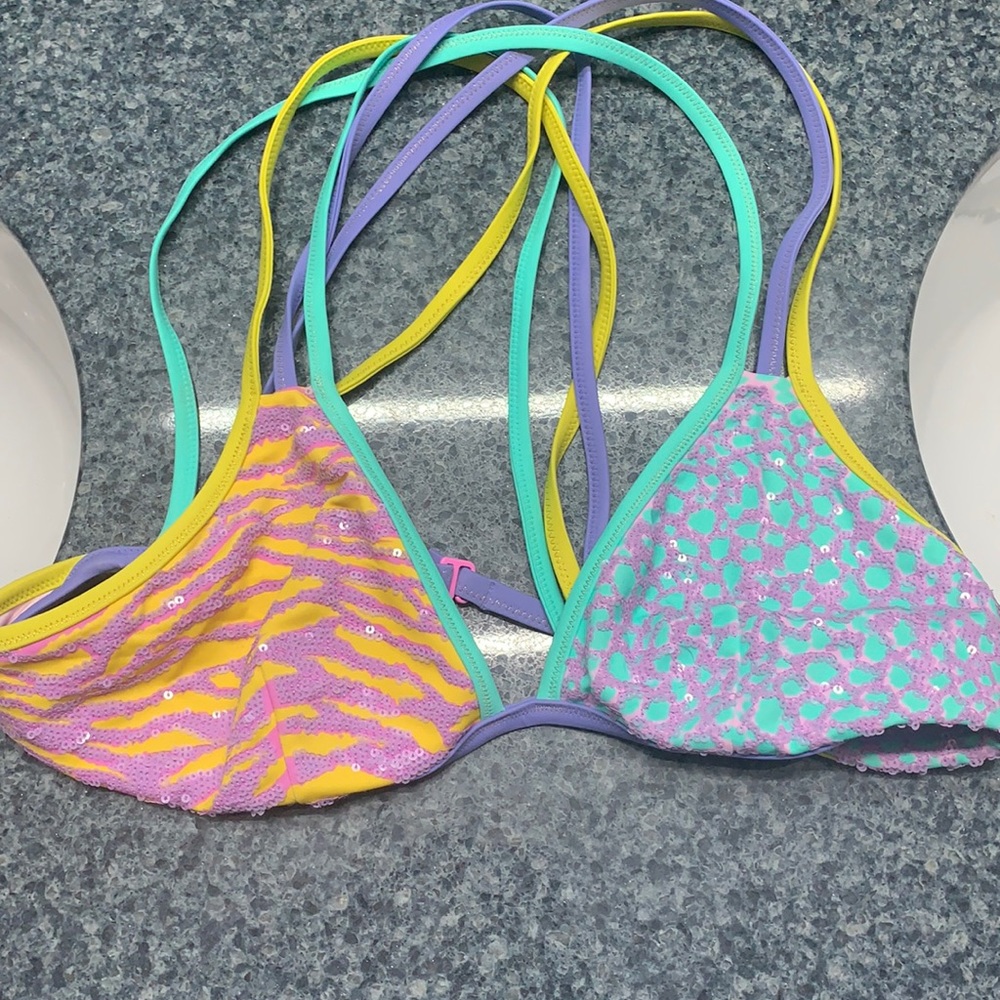 Victoria Secret bikini top - great condition!